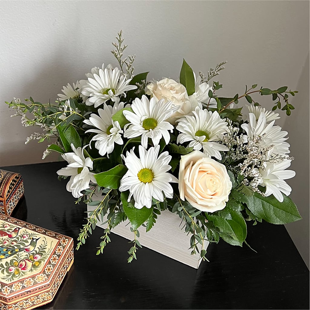 Fresh Linen Box Bouquet – Emica Floral Designs, Saint James City FL