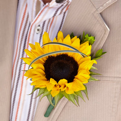 Free Spirit Boutonniere –  Emica Floral Designs, Saint James City FL